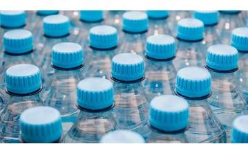 Die Wahrheit Über Abgefülltes Wasser: Kümmern Sich Hersteller Wirklich um Ihre Sicherheit?